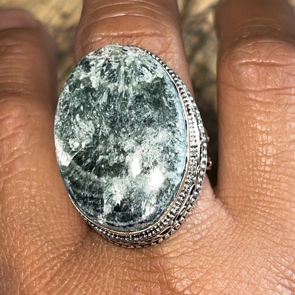 Chunky Seraphinite Ring Size 8 - Picture 6 of 9